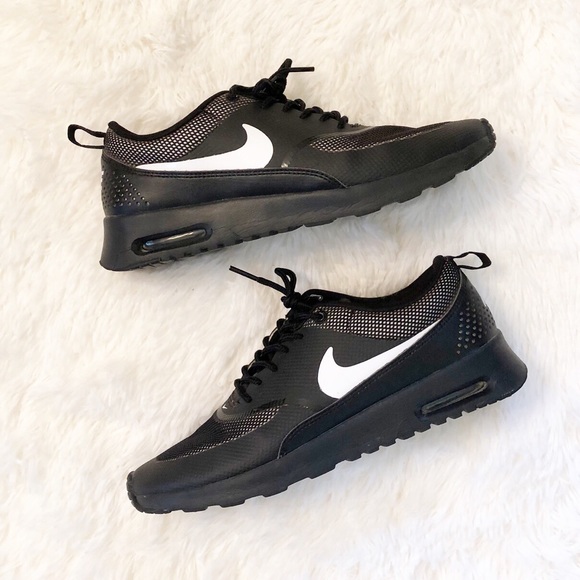 Nike Shoes - Nike Women’s Air Max Thea - Great Condition